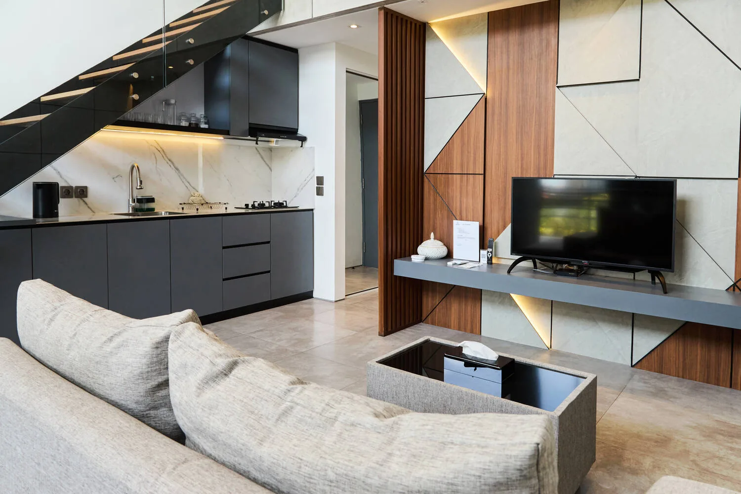 Deluxe Apartments living room, Batu Bolong