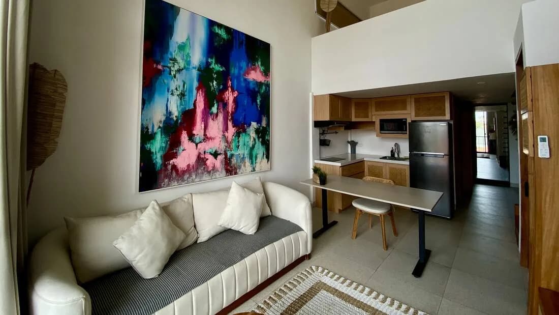 Karra Loft, 3