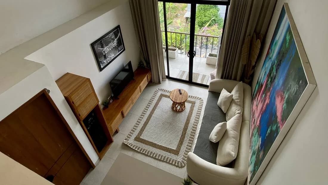 Karra Loft, 4